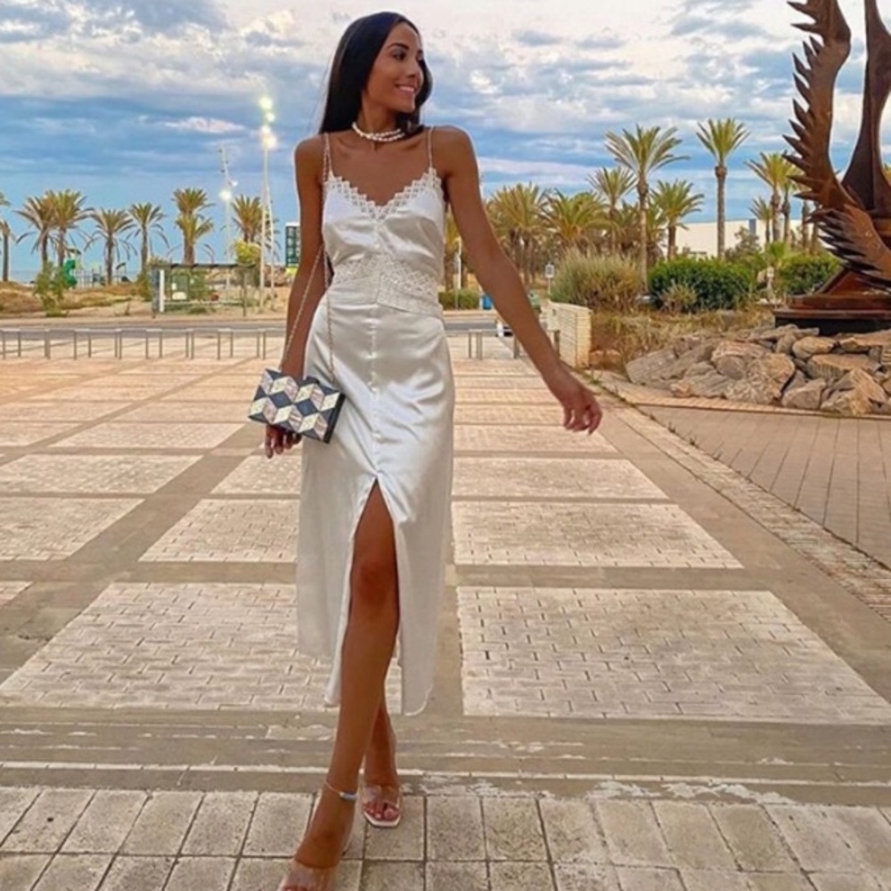 NWT ZARA WHITE SATIN EFFECT DRESS